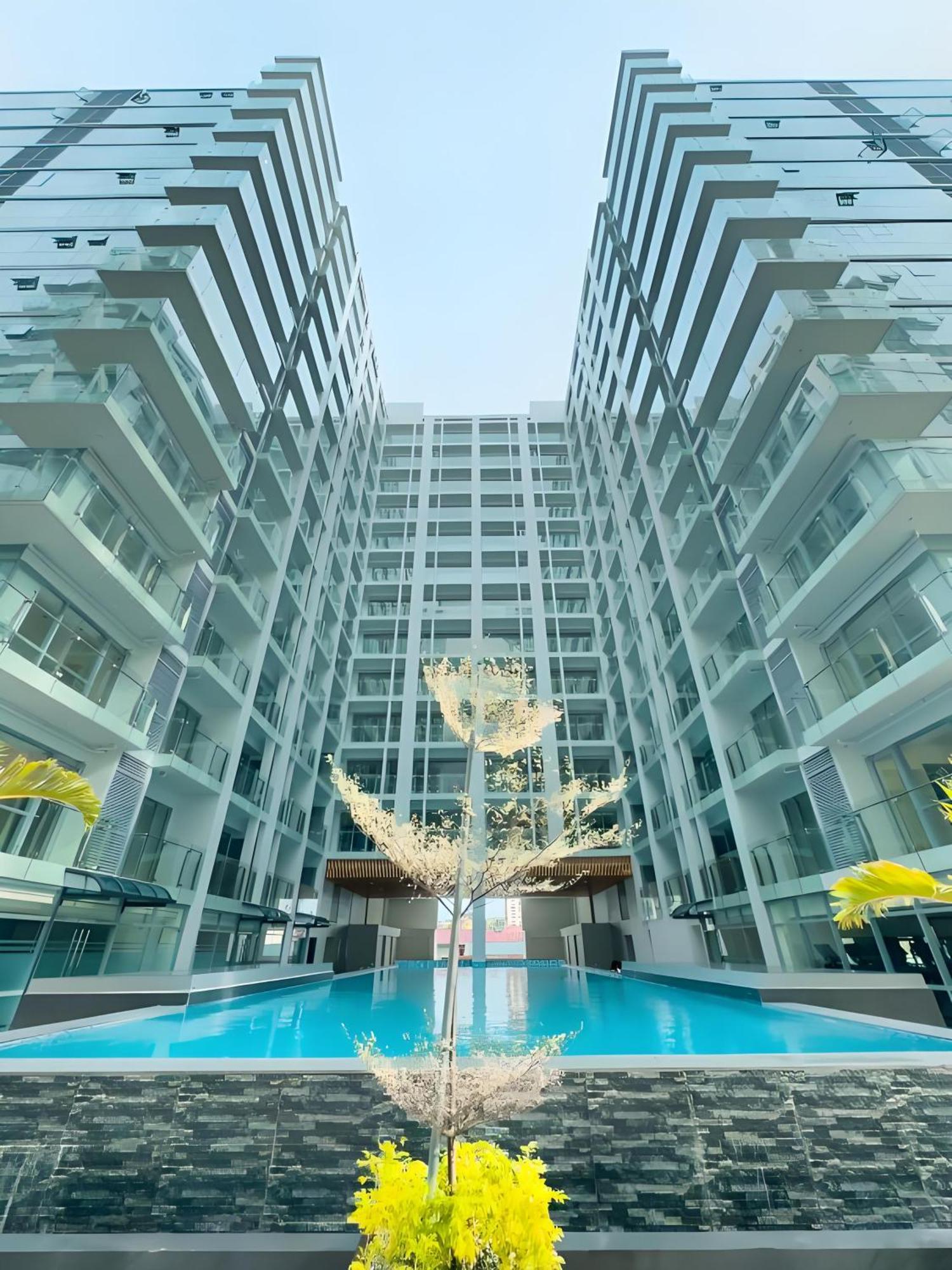 Luxurious European Style Penthouse Modern Apart Ment Cross City Of Dreams Okada Solaire Moa Airport マニラ市 エクステリア 写真