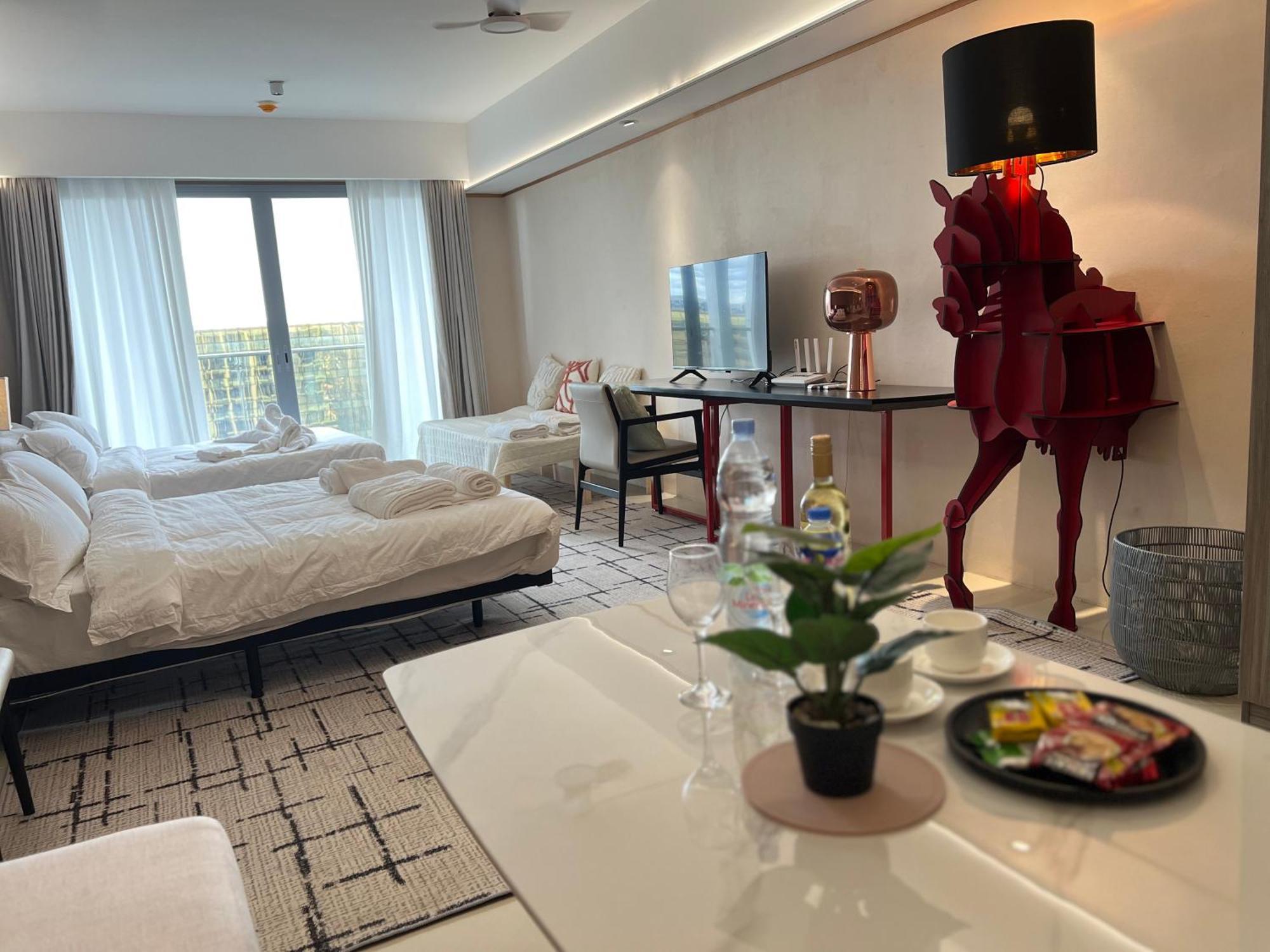 Luxurious European Style Penthouse Modern Apart Ment Cross City Of Dreams Okada Solaire Moa Airport マニラ市 エクステリア 写真